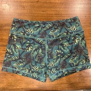 IAB | MFG NWOT 3-inch No-Ride Shorts in Jungle
